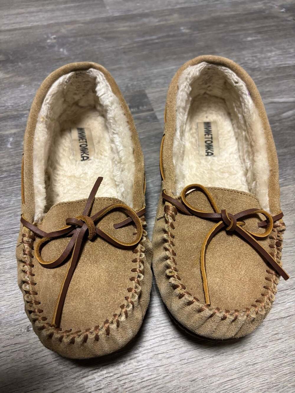 Minnetonka Pile Lined Hardsole Suede Moccasins